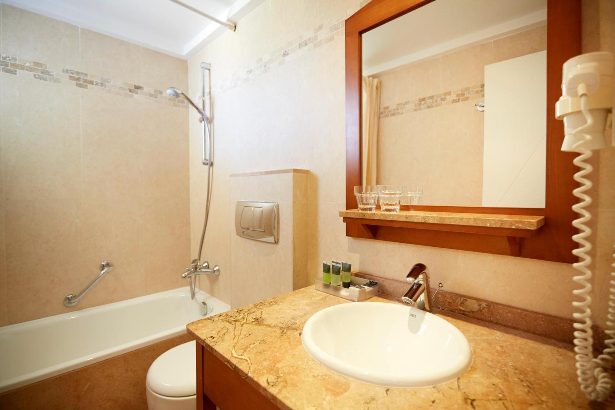 Insotel Club Tarida Playa San José Екстериор снимка